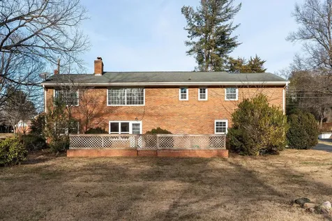 966 Northgate Avenue Waynesboro VA 22980