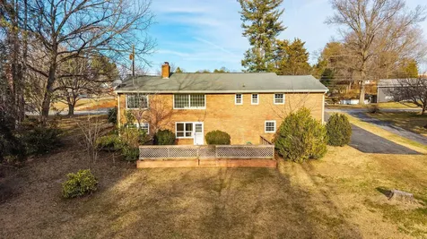 966 Northgate Avenue Waynesboro VA 22980