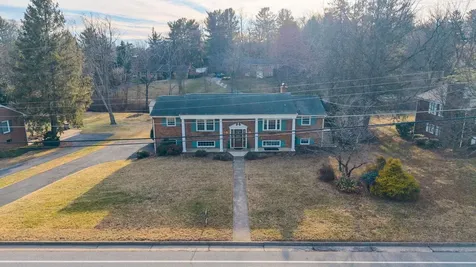 966 Northgate Avenue Waynesboro VA 22980