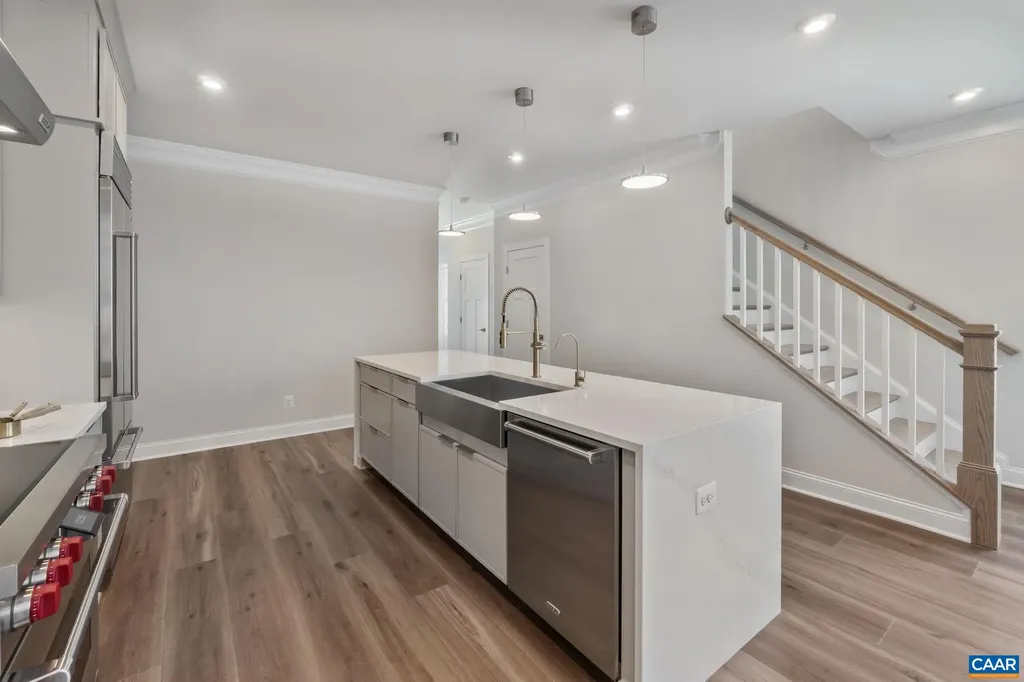 4B-430 Belvedere Boulevard Charlottesville VA 22901