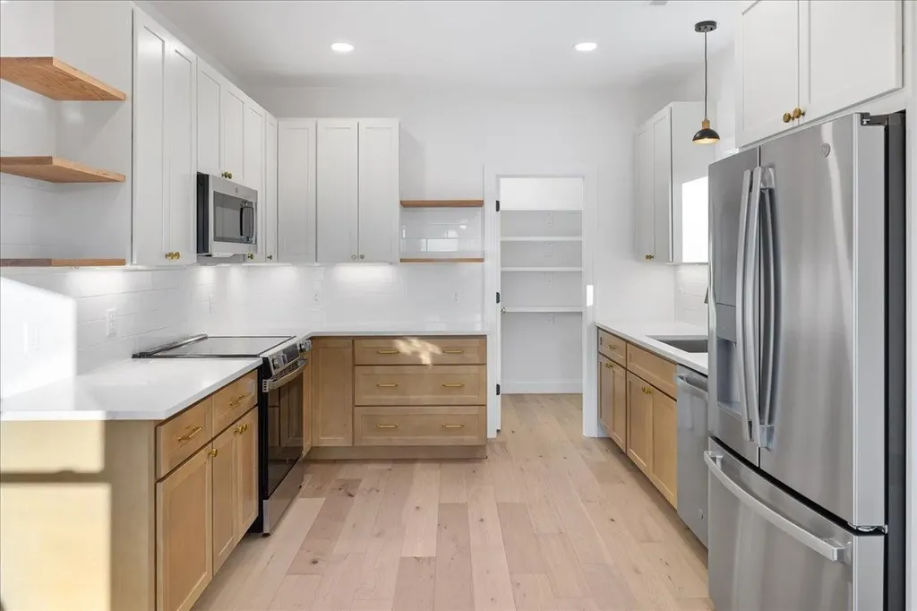 204 Lee Avenue Elkton VA 22827