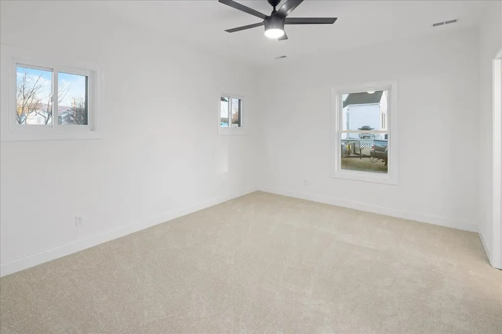 204 Lee Avenue Elkton VA 22827