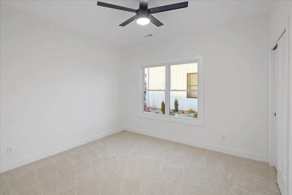 204 Lee Avenue Elkton VA 22827