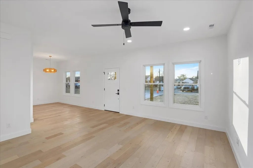 204 Lee Avenue Elkton VA 22827