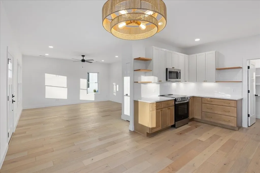 204 Lee Avenue Elkton VA 22827