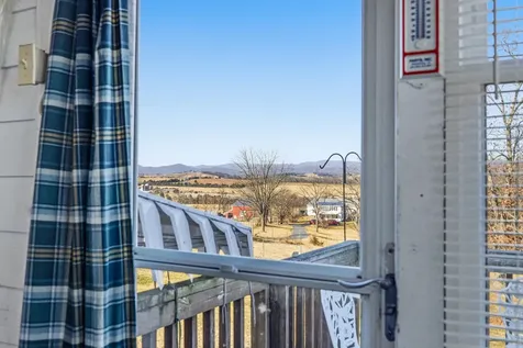 9716 Centerville Road Bridgewater VA 22812