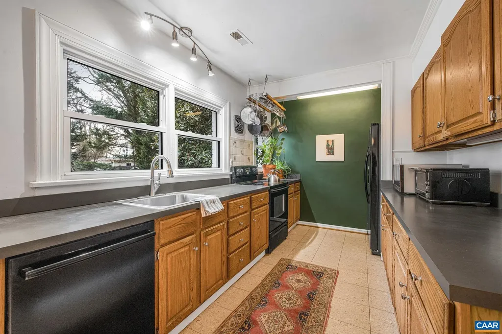 810 Tunlaw Place Charlottesville VA 22903