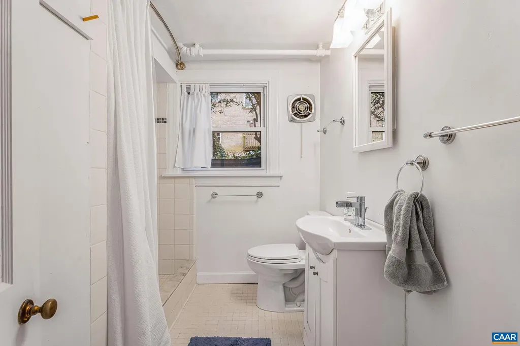 810 Tunlaw Place Charlottesville VA 22903