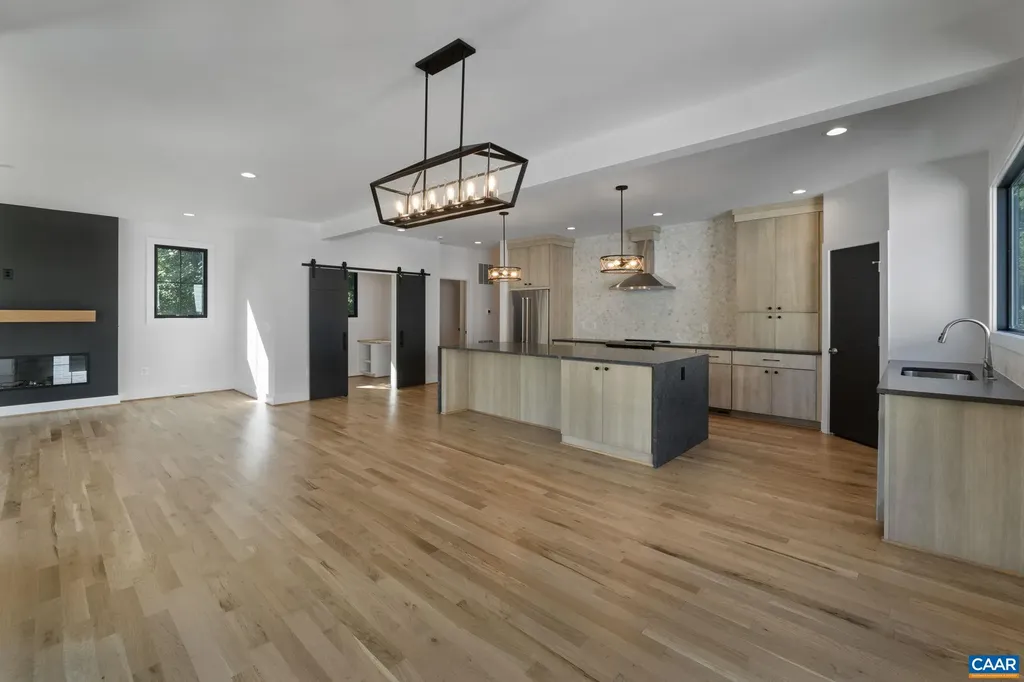 57-22A- 2 Old Three Notched Road Charlottesville VA 22901