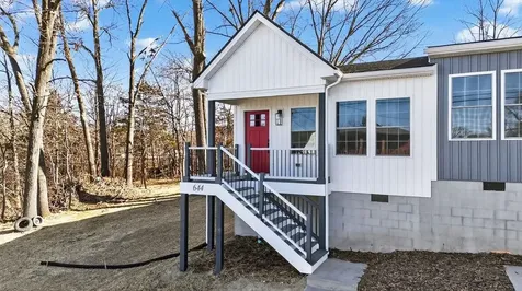 644 Bayard Avenue N Waynesboro VA 22980