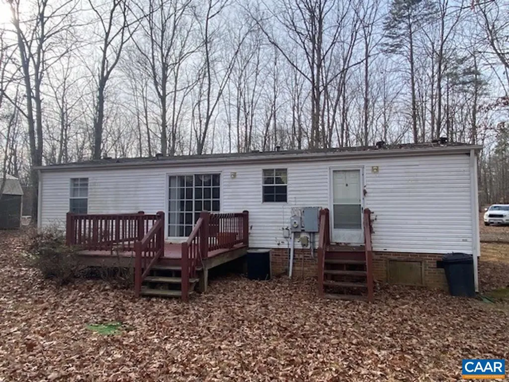 283 Hummingbird Road Scottsville VA 24590