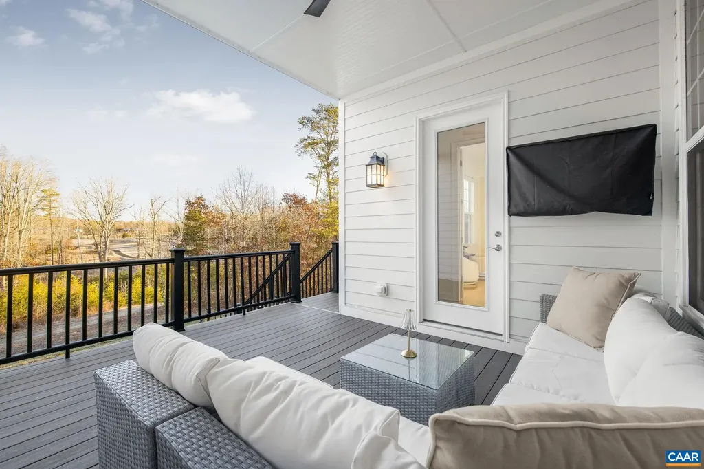 2744 Lockerbie Lane Keswick VA 22947