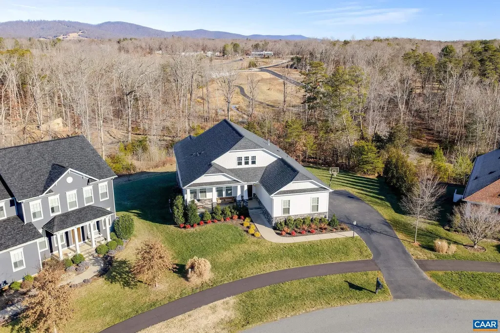 2744 Lockerbie Lane Keswick VA 22947