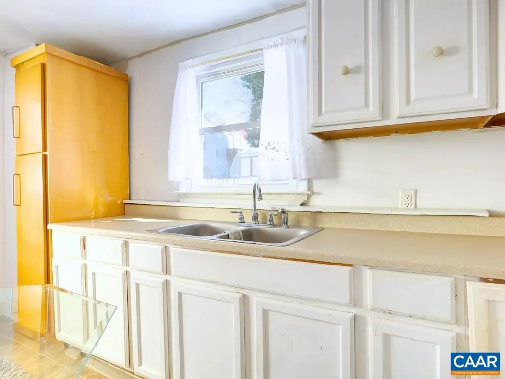 352 10 1/2 Street NW Charlottesville VA 22903