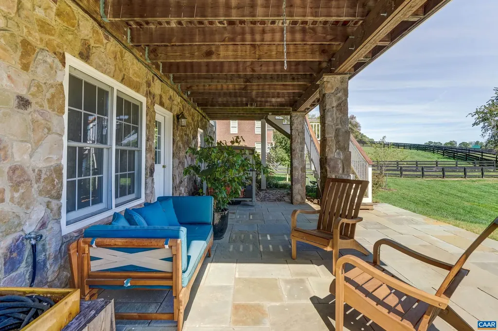 1126 Cambridge Hill Lane Keswick VA 22947