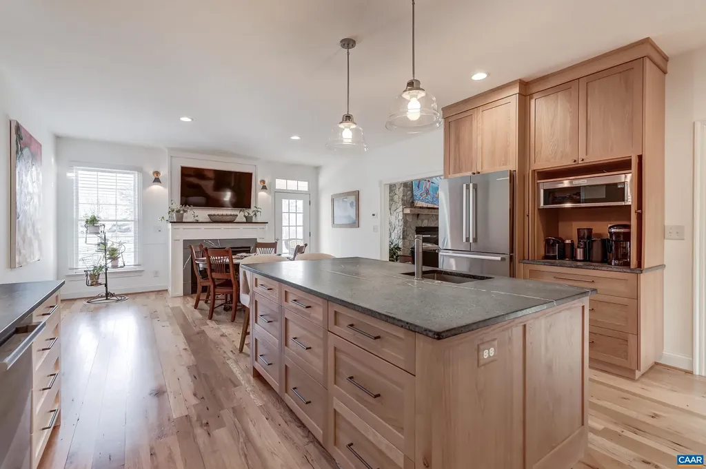 1126 Cambridge Hill Lane Keswick VA 22947