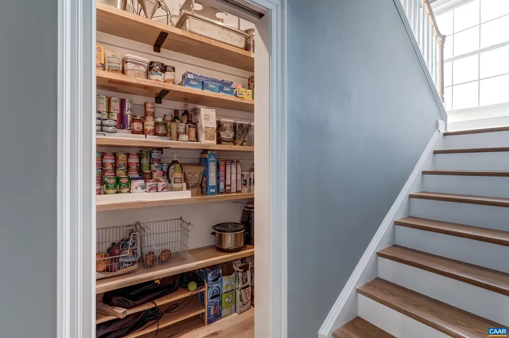 1126 Cambridge Hill Lane Keswick VA 22947