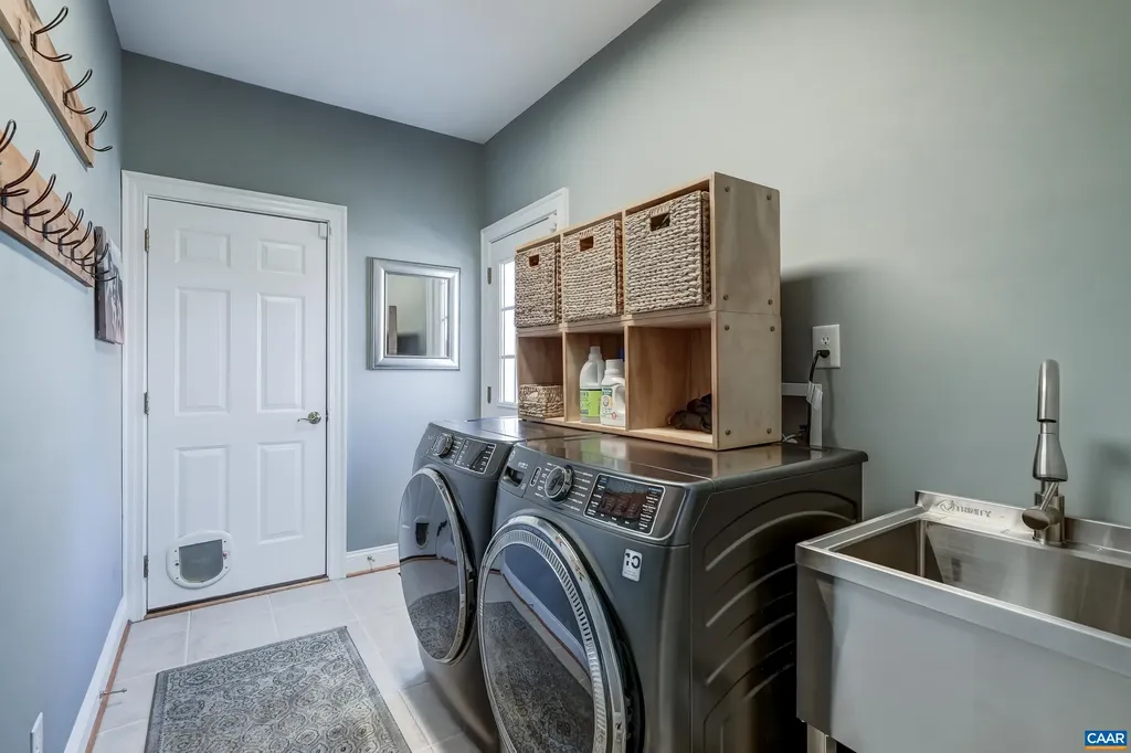 1126 Cambridge Hill Lane Keswick VA 22947