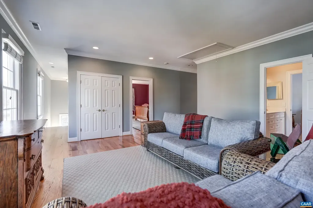 1126 Cambridge Hill Lane Keswick VA 22947