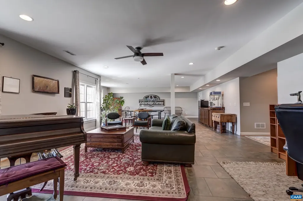 1126 Cambridge Hill Lane Keswick VA 22947