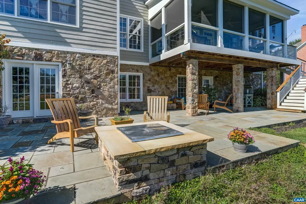 1126 Cambridge Hill Lane Keswick VA 22947