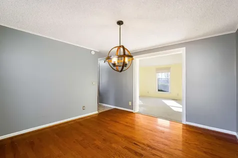 60 Stover Street Dayton VA 22821