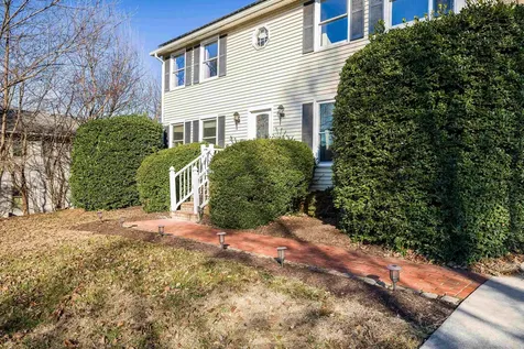 60 Stover Street Dayton VA 22821