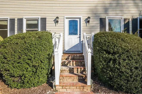 60 Stover Street Dayton VA 22821