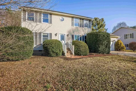 60 Stover Street Dayton VA 22821