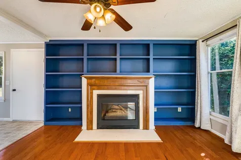 60 Stover Street Dayton VA 22821