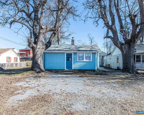 628 Augusta Avenue N Waynesboro VA 22980