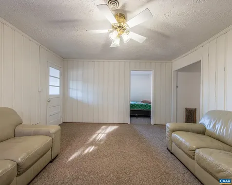 628 Augusta Avenue N Waynesboro VA 22980