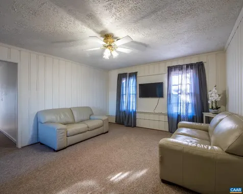 628 Augusta Avenue N Waynesboro VA 22980