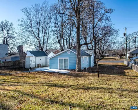 628 Augusta Avenue N Waynesboro VA 22980
