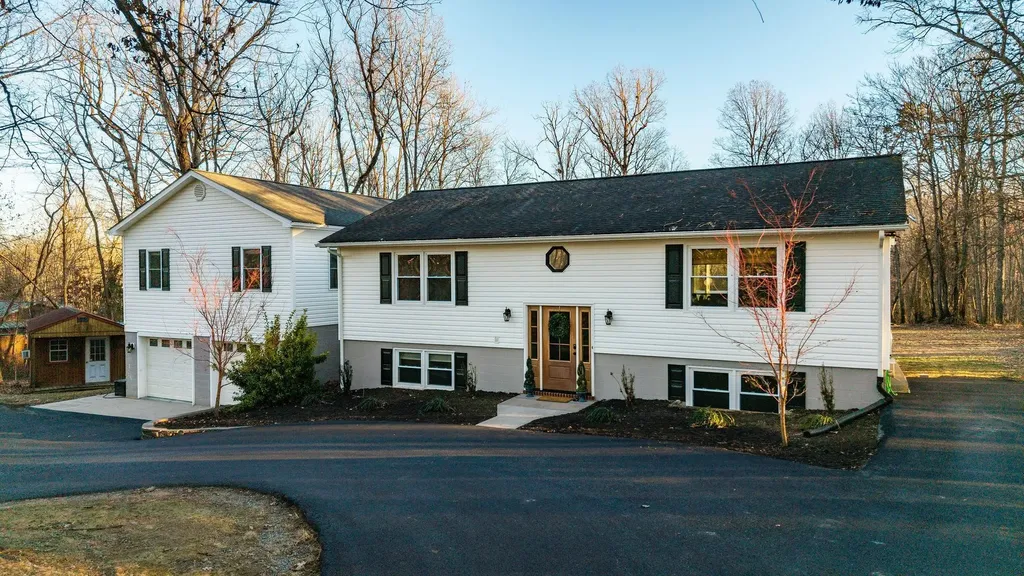 38 Shady Pond Lane Stuarts Draft VA 24477