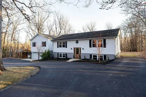 38 Shady Pond Lane Stuarts Draft VA 24477