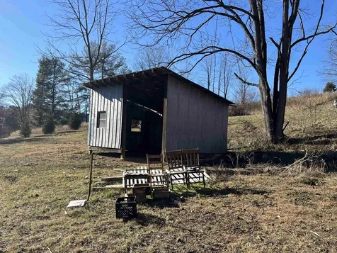 1099 Broadhead School Road Greenville VA 24440