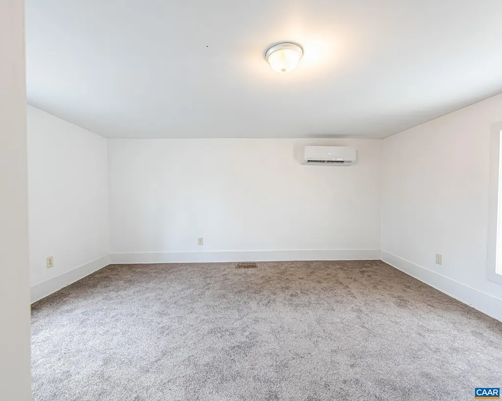 67 Lentz Lane Shipman VA 22971