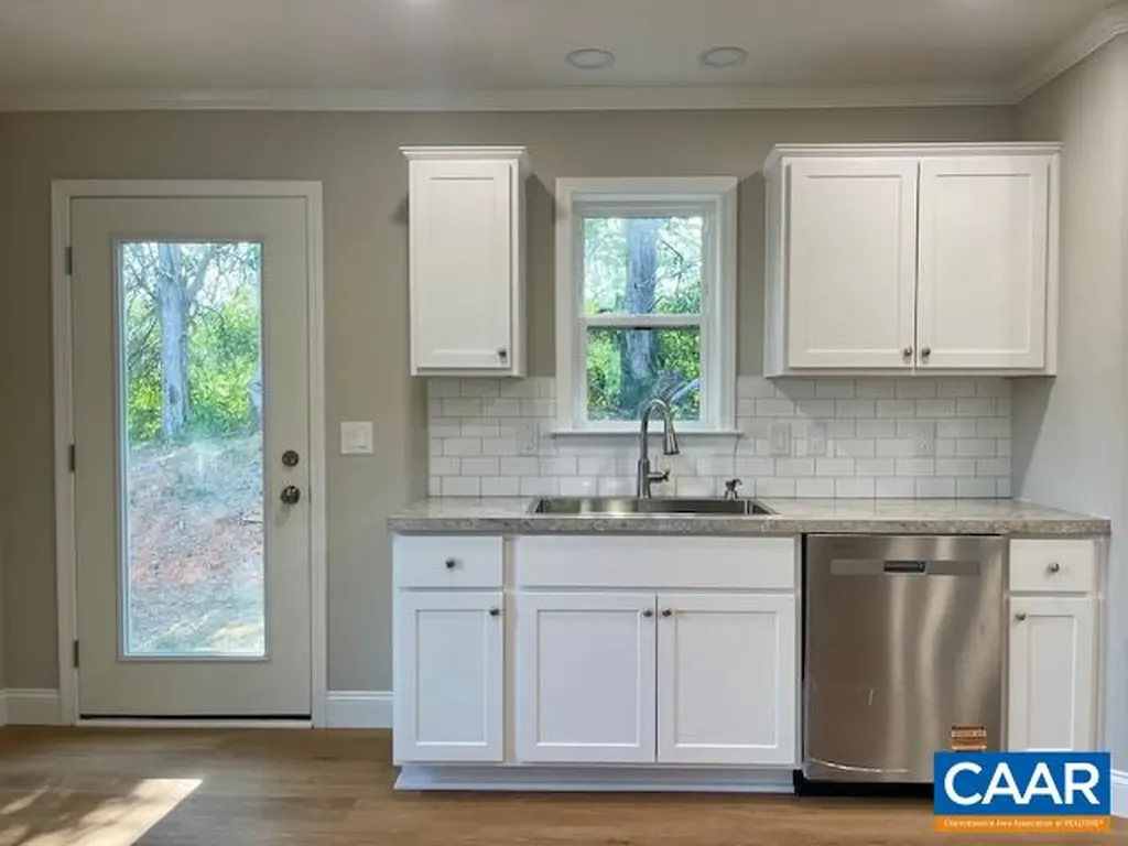 150 Northside Park Louisa VA 23093