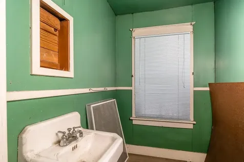 203 Main Street N Bridgewater VA 22812