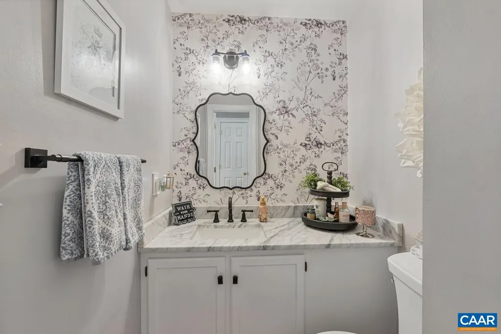 959 Grayson Lane Charlottesville VA 22903