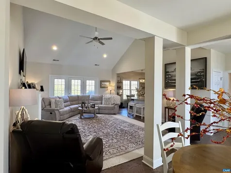 189 Windsor Drive Fishersville VA 22939