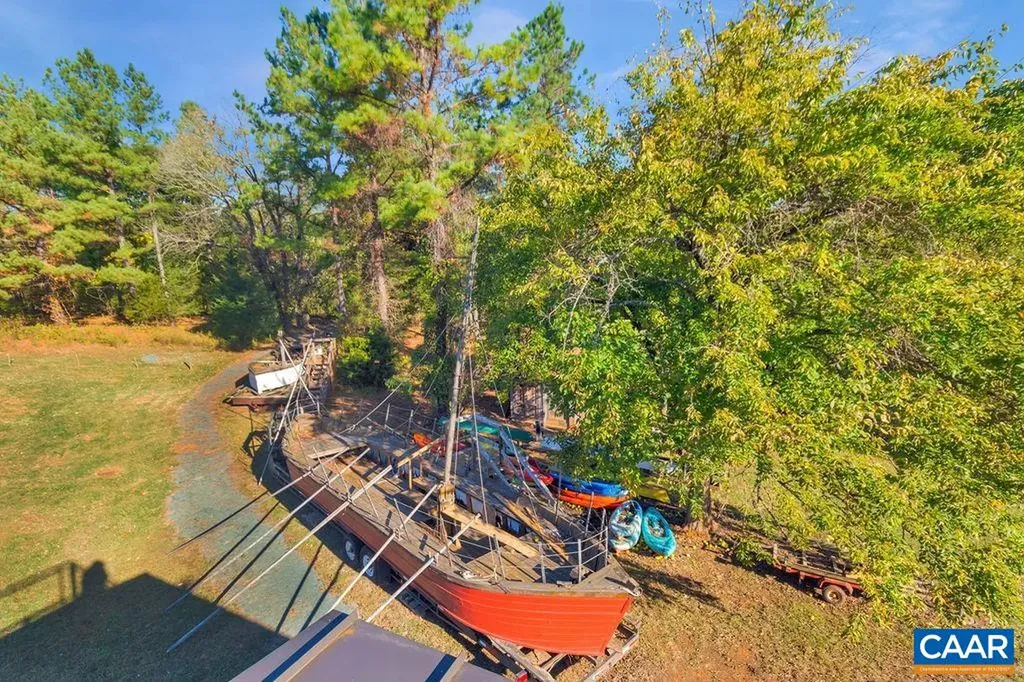 1516 Delphi Lane Charlottesville VA 22911