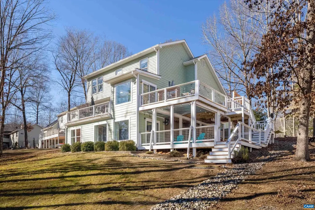 9 Vine Ridge Drive Palmyra VA 22963