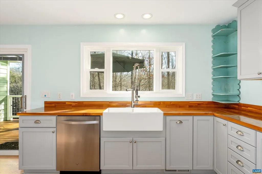 9 Vine Ridge Drive Palmyra VA 22963