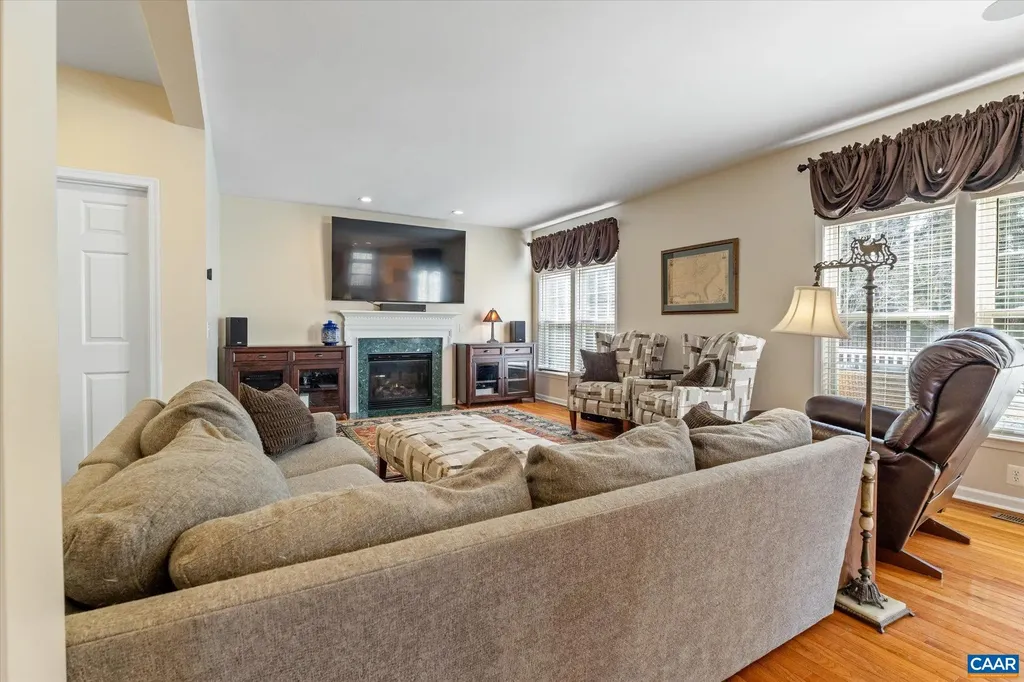 39 Lakeview Court Zion Crossroads VA 22942