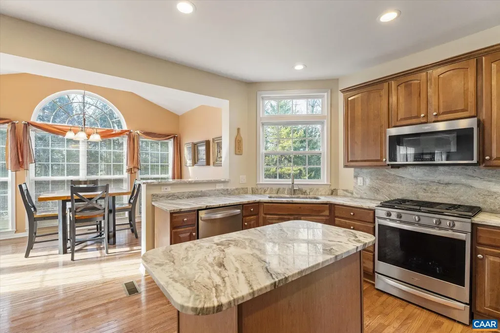 39 Lakeview Court Zion Crossroads VA 22942