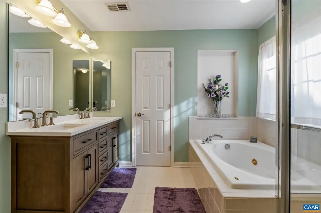 39 Lakeview Court Zion Crossroads VA 22942