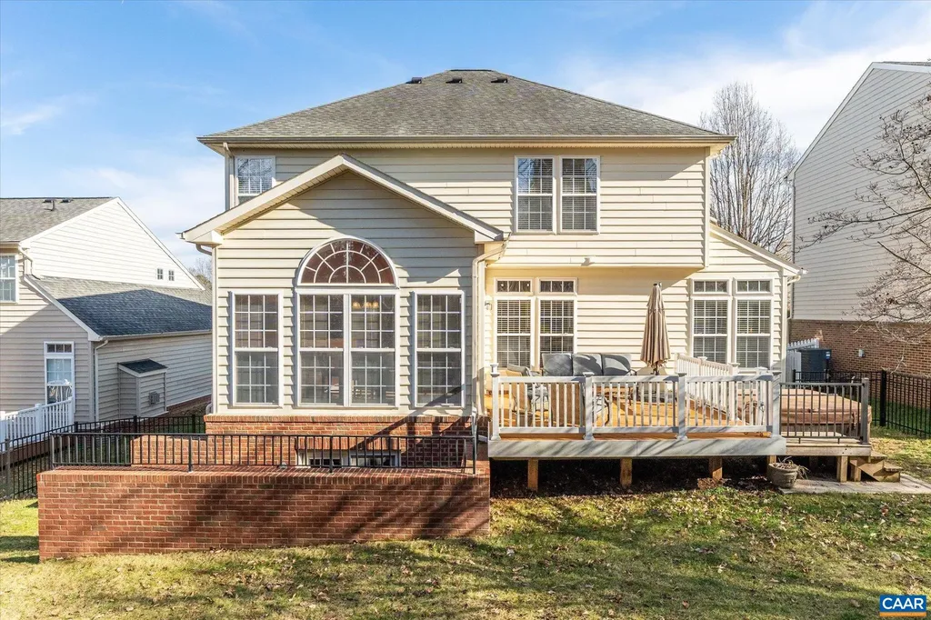39 Lakeview Court Zion Crossroads VA 22942