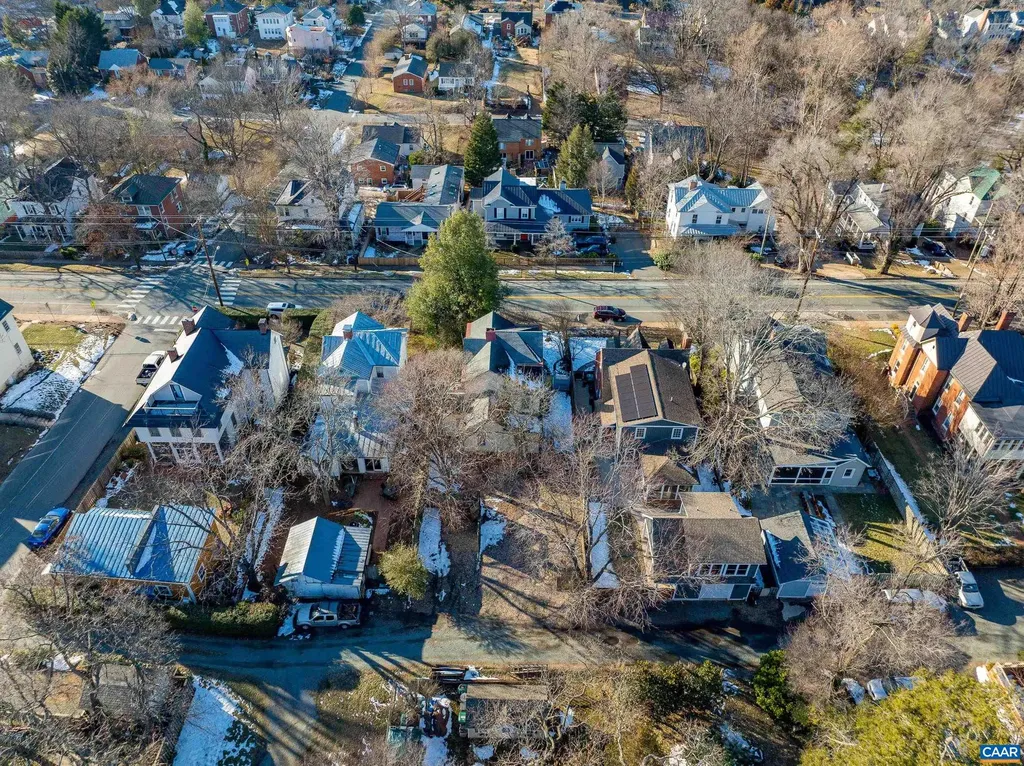 708 Locust Avenue Charlottesville VA 22902